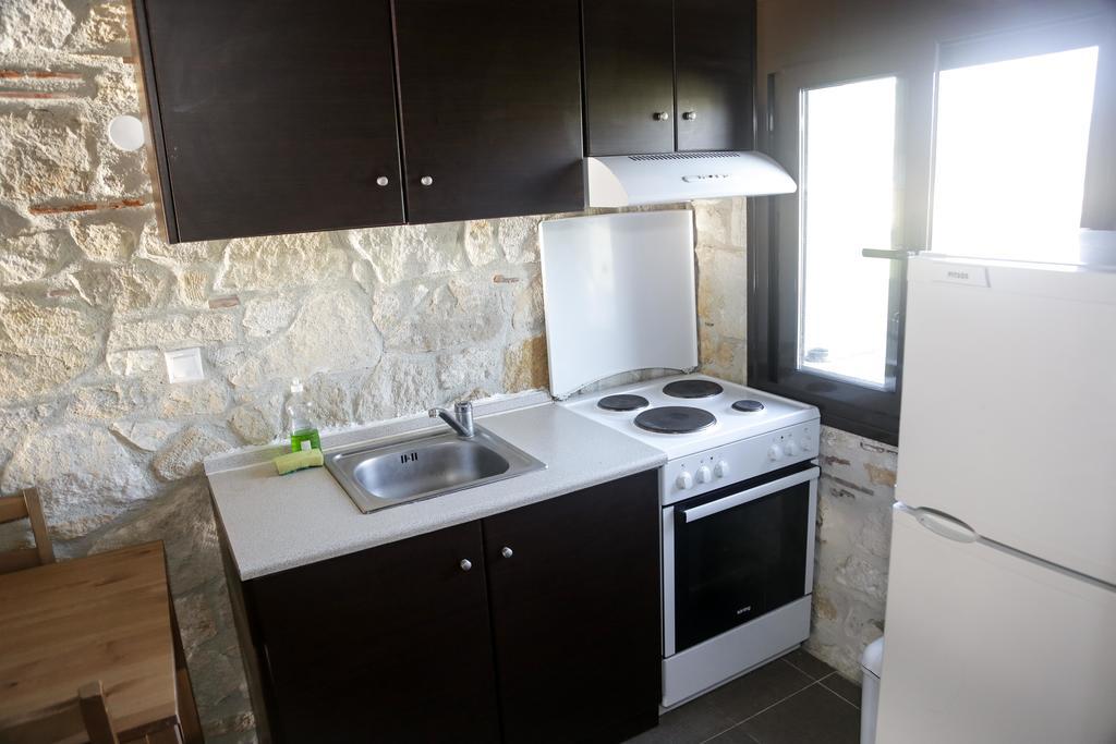 Gioulis Apartments & Studios Nea Plagia Exterior foto
