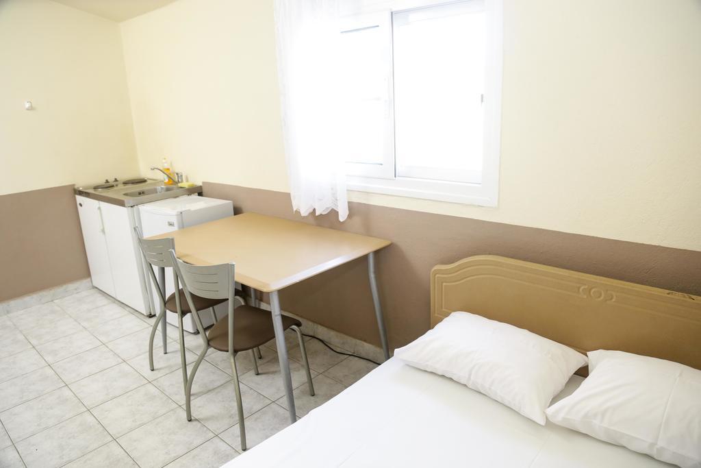 Gioulis Apartments & Studios Nea Plagia Exterior foto