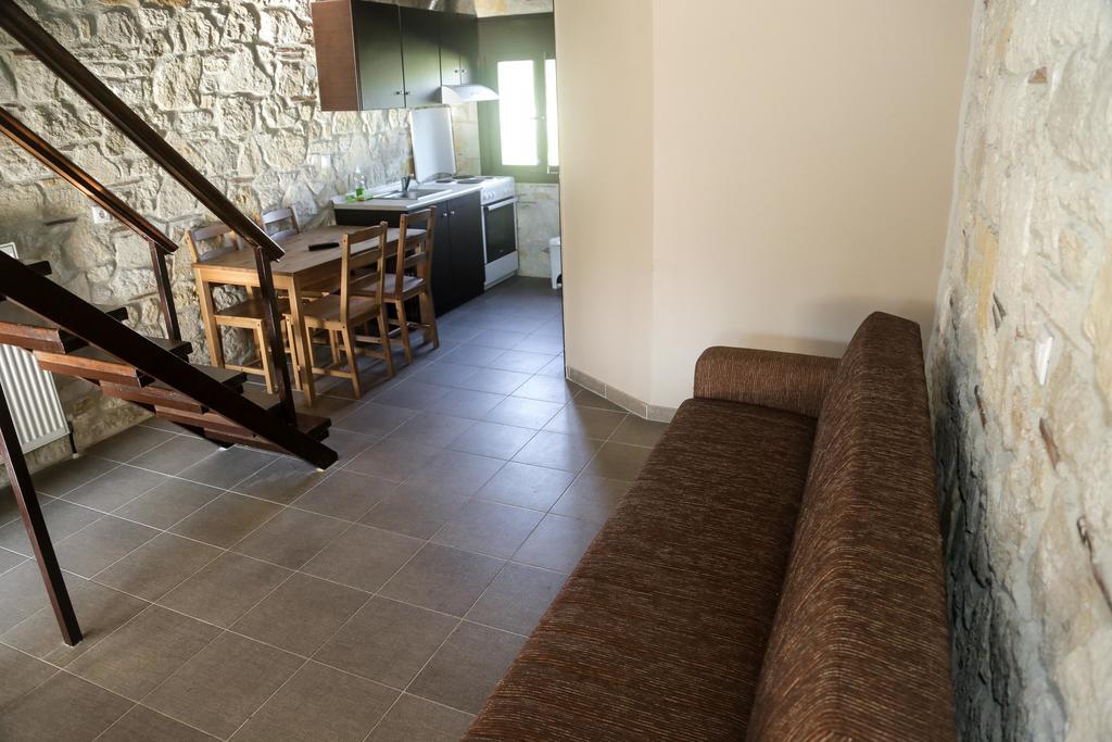 Gioulis Apartments & Studios Nea Plagia Exterior foto